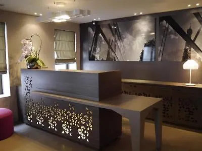 Hotel Eiffel Capitol Paris Fransa
