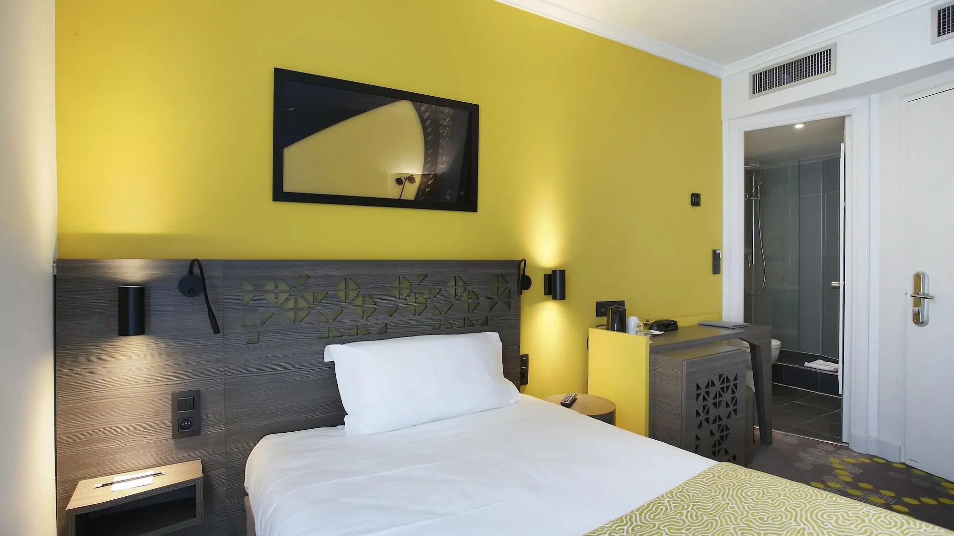 Hotel Eiffel Capitol Paris