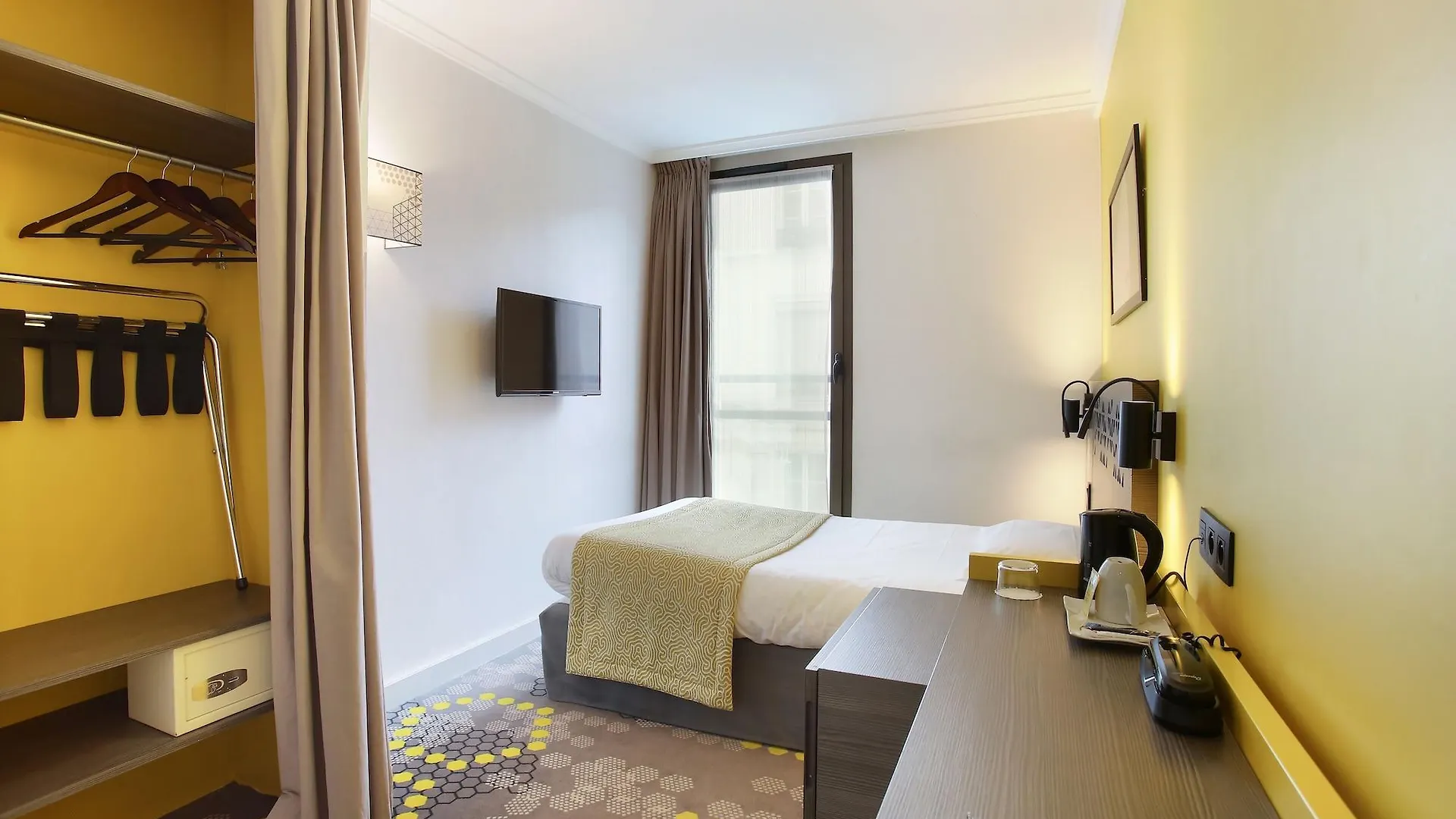 Hotel Eiffel Capitol Paris