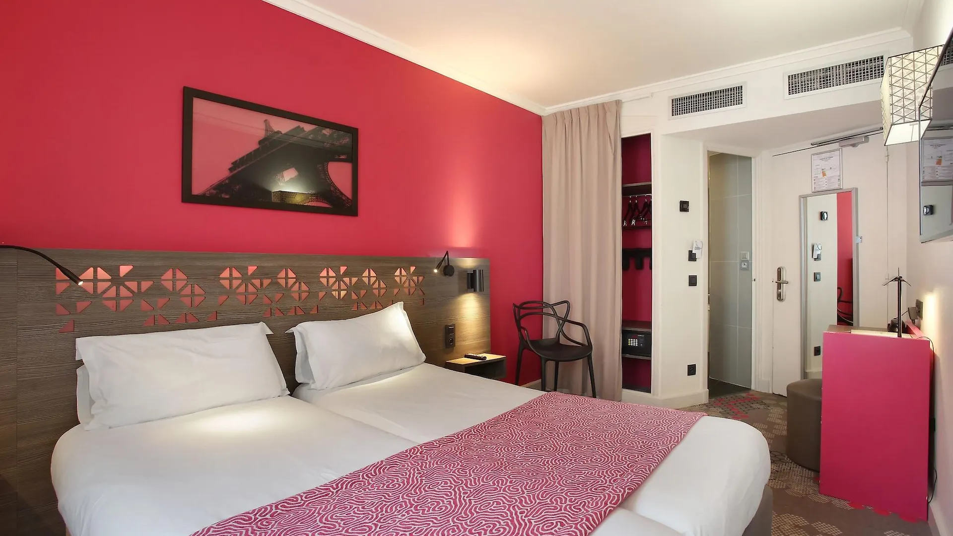 Hotel Eiffel Capitol Paris