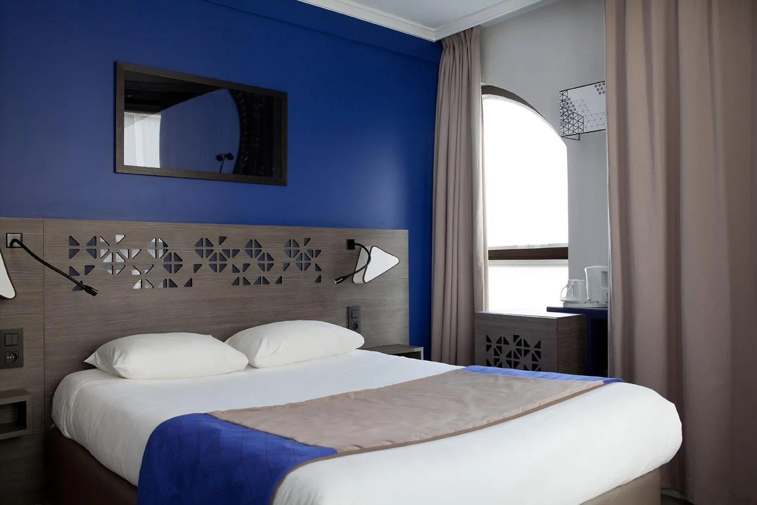 Hotel Eiffel Capitol Paris 3*,  Fransa