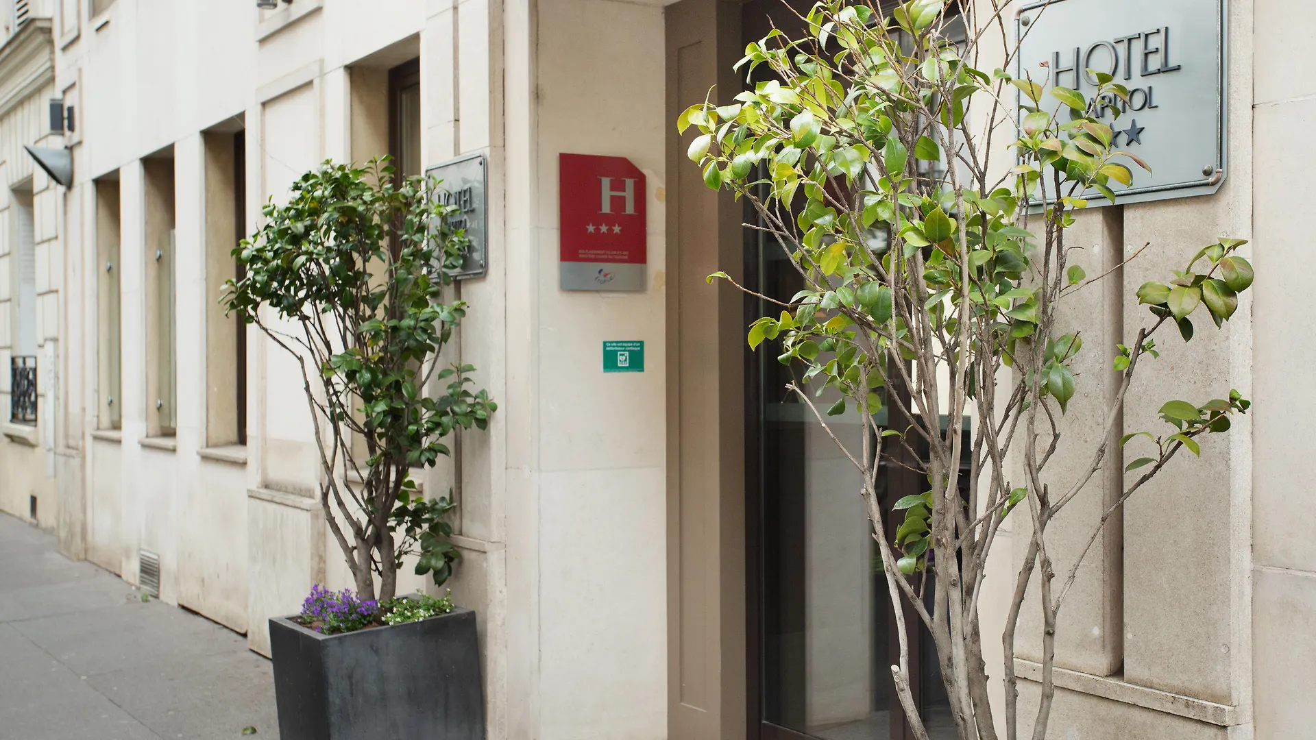 ***  Hotel Eiffel Capitol Paris Fransa