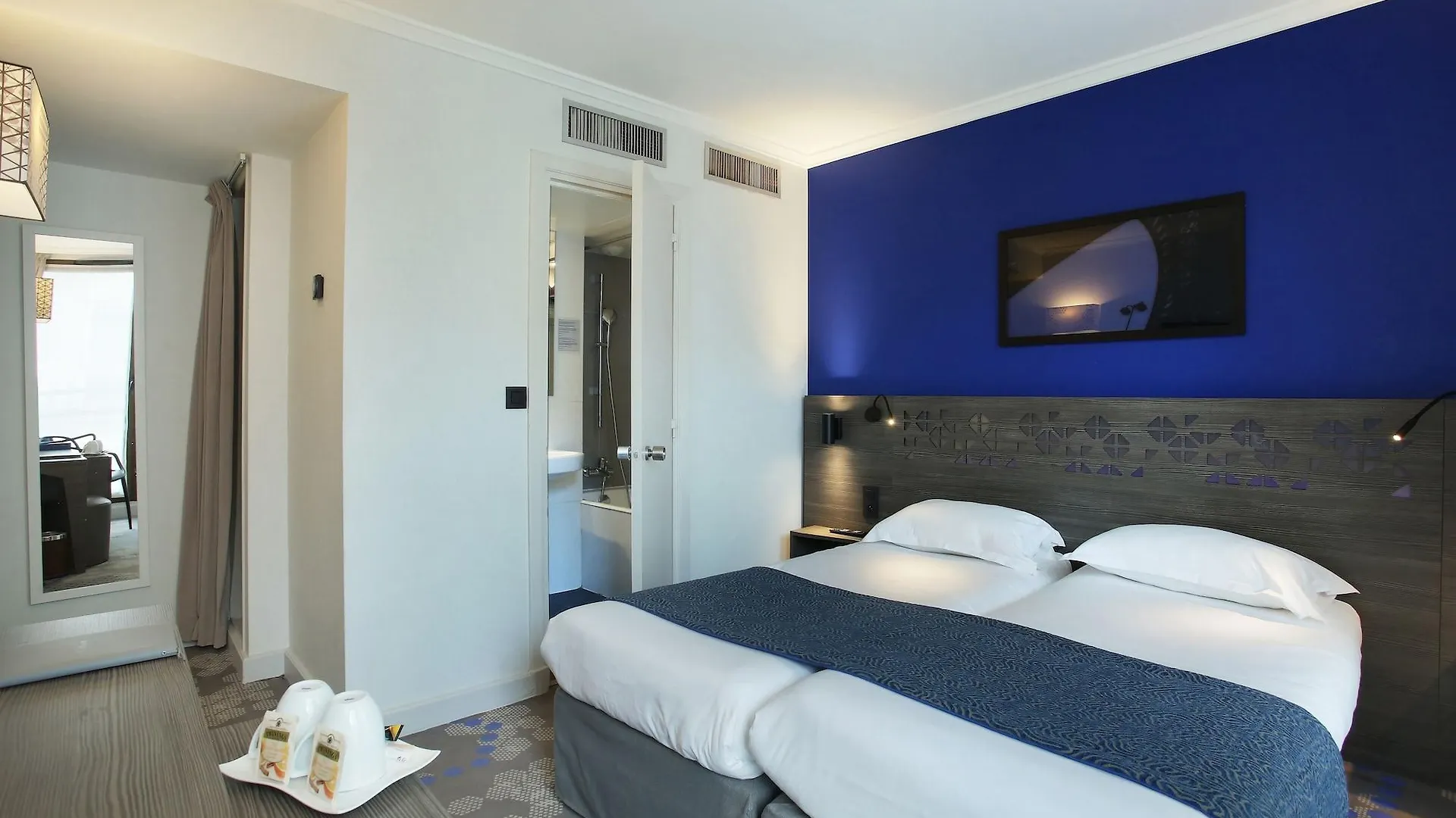 Hotel Eiffel Capitol Paris